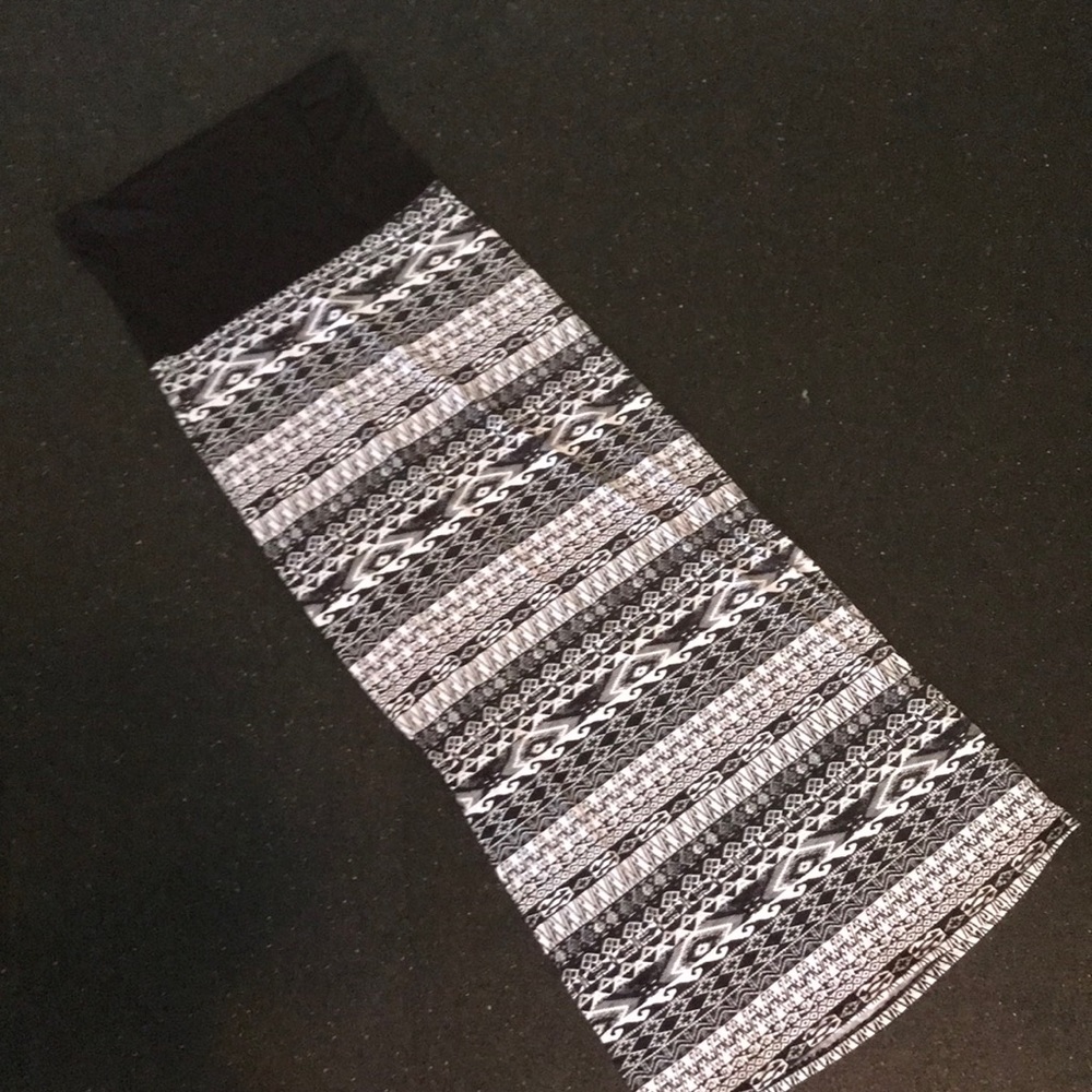 Black and white patterned dress/skirt